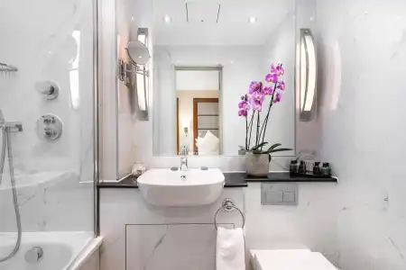 Gem Langham Court - 7