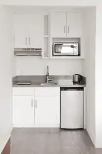 Hollywood Hills - 17