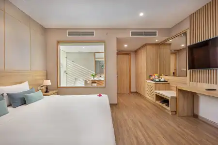 G8 Luxury Da Nang - 17