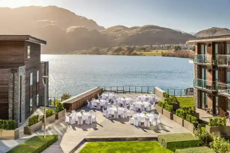 DoubleTree by Hilton Queenstown - 41