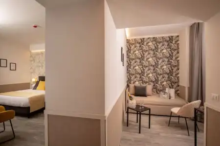 Sophie Terrace - 34