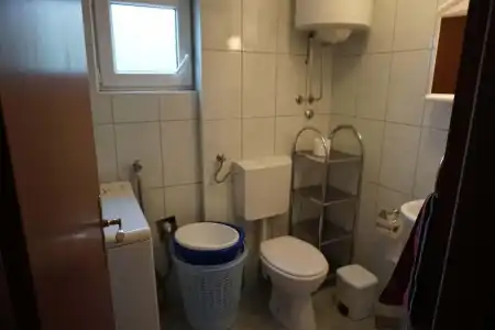 Subtub Hostel Makarska - 9