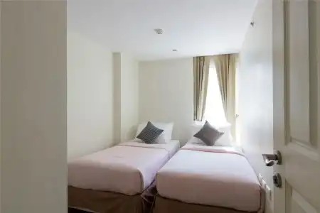 Sabai Sathorn - 2