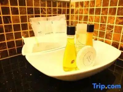 August Suites - 104