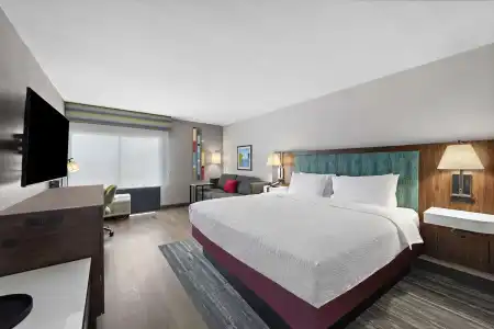 Hampton Inn by Hilton Los Angeles Airport - 32