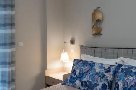 Absolute Athens II - 111