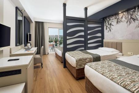 Seaden Sea World Resort & Spa - 3