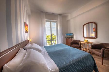 Grand Excelsior - 52