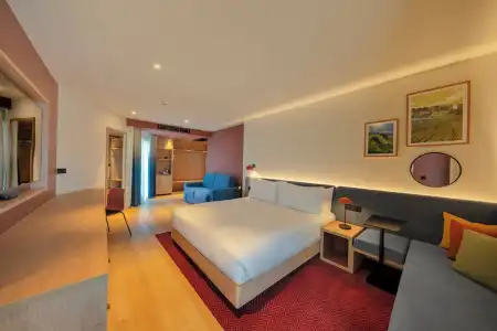 Hampton by Hilton Alicante Airport - 35