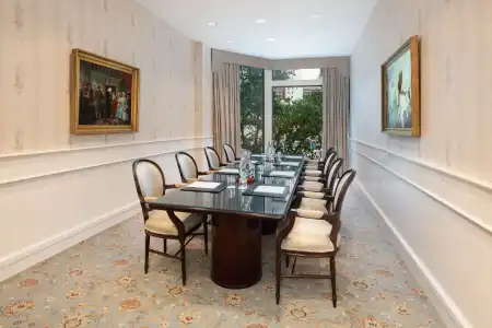 The Windsor Court - 16