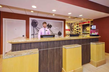 Hampton Inn & Suites Madison West - 21