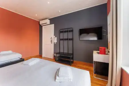 Lake Suites - 26