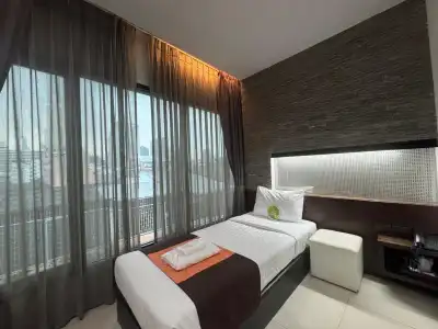 Collection O The Bangkok Airport Link Suite - 23