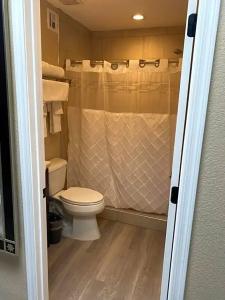 Lantern Light Inn - Romantic Getaway - 66