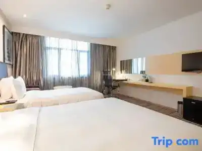 Holiday Inn Express City Center - 13