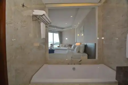 Ocean Waves Resort - 10