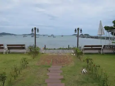 Baan Sattahip by the Sea - 17