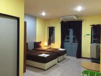 Andaman Place Guesthouse - 1
