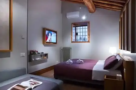 Grand Master Suites - 23