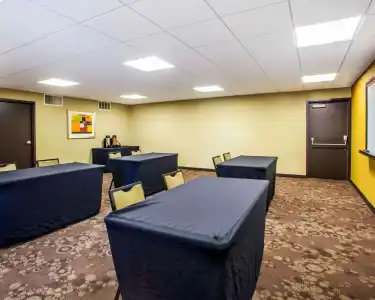 Quality Inn & Suites Peoria North - 12