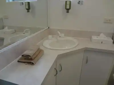 Adina Place Motel Apartments - 21