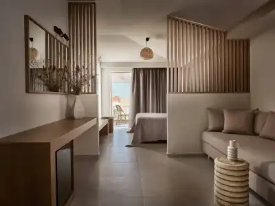 Alamis & Apartments - 2