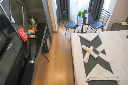 La Pazza Suites - 18
