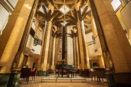 Ramses Hilton - 31