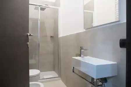 Bespoke Luxury Suites and Apartments - 6