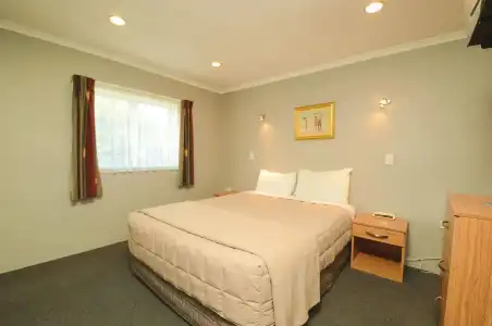 Tower Lodge Motel - 22