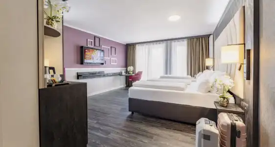 PLAZA Premium - 41