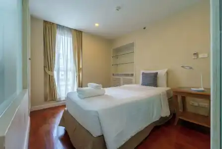 Sabai Sathorn - 71
