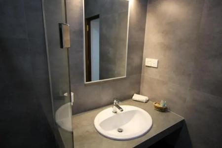 Serenity Tissa - 24