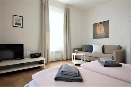 Angel City Apartments - 98