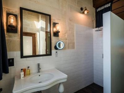 Julesy's Bnb - 7