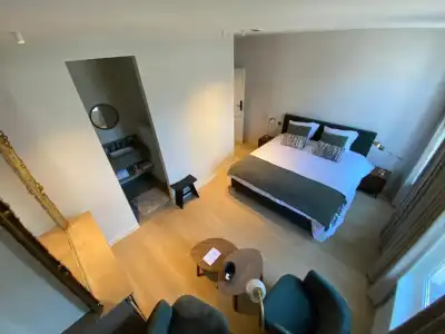 B&B Anna's - 2