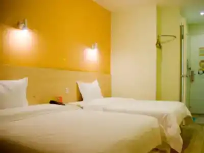 7Days Inn Guangzhou Zhongda North Gate Square - 1