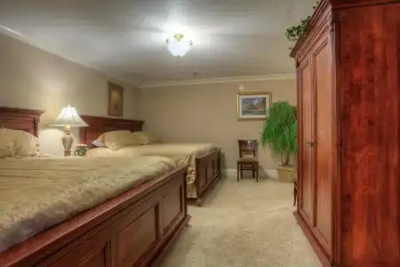 Mountain Vista Inn & Suites - 63