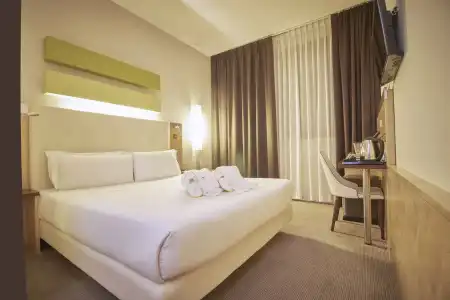 Puccini Milan, Tapestry Collection by Hilton - 15