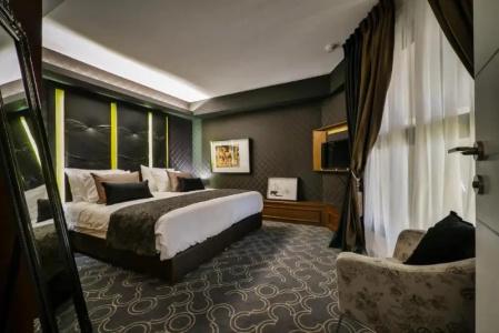 21st Floor - 47