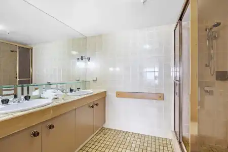 De Ville Apartments - 177