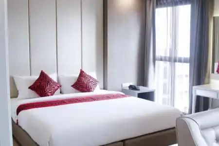 Hope Land Sukhumvit 8 - 83