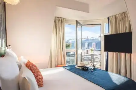 Yllen Eiffel - 225