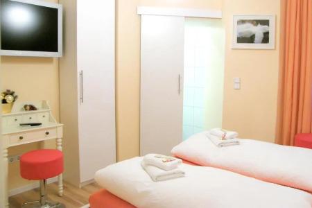 City Guesthouse Pension Berlin - 36