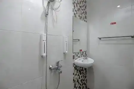 RedDoorz Plus @ Thamrin - 24