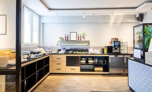 Yors Boutique - 21