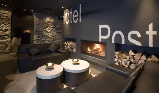 Unique Post - 18