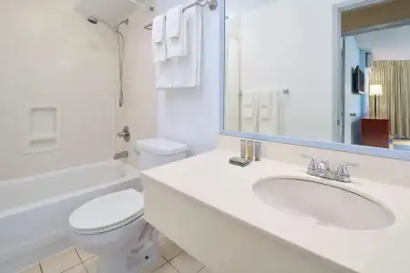 Ewa Waikiki - 8