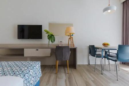 Romana Beach Apartments - 86