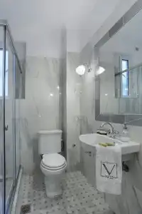 V1935 Luxurious Apartments - 98